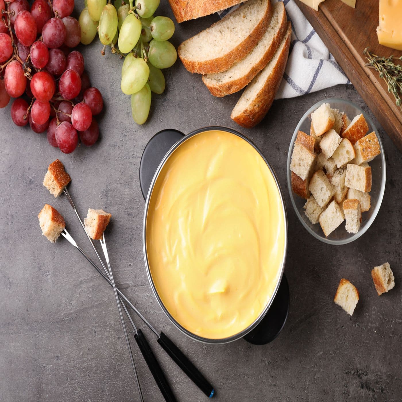 Bleu Flames: Fondue · Grill · Bar