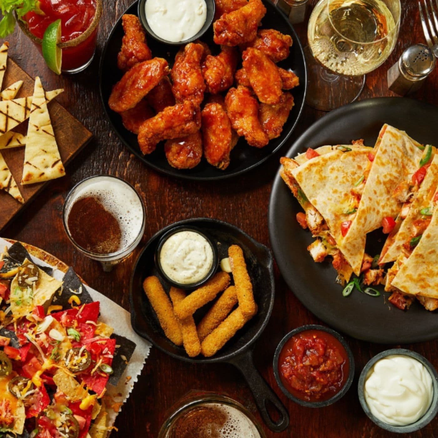 Chucks Roadhouse Bar and Grill
