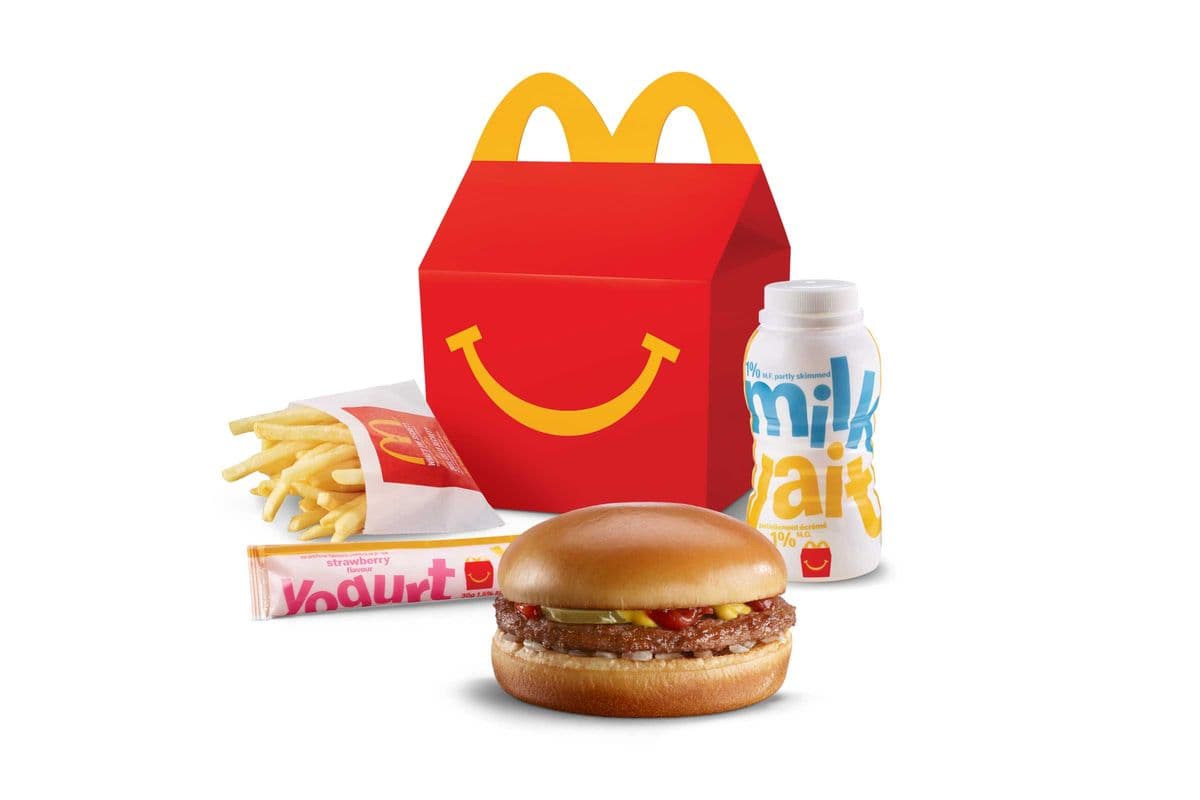 Happy Meal Hamburger with Small Fries [510-620 Cals]