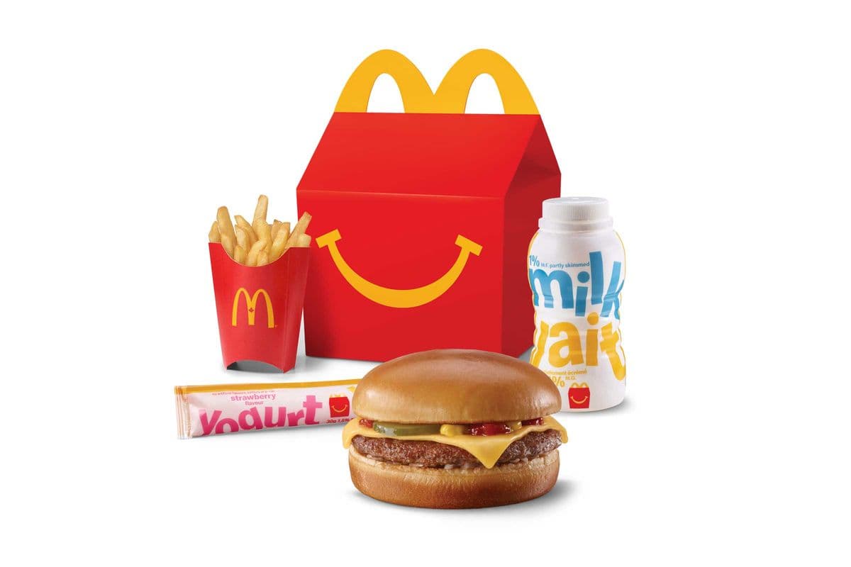 Happy Meal Cheeseburger with Mini Fries [440-550 Cals]