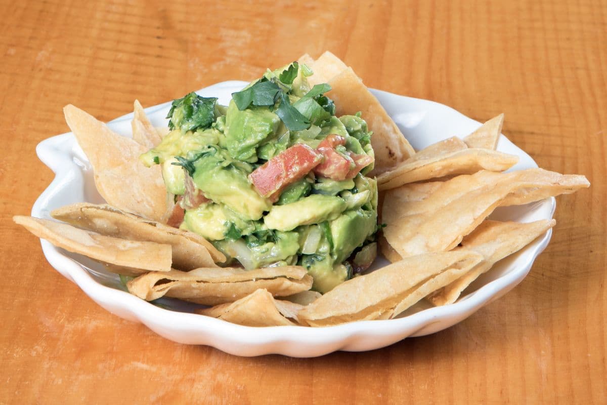 Guacamole et nachos / Guacamole and Nachos