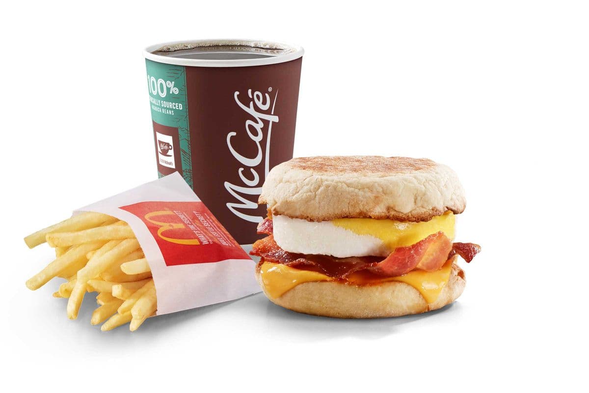 Bacon 'N Egg McMuffin Extra Value Meal [470.0 Cals]