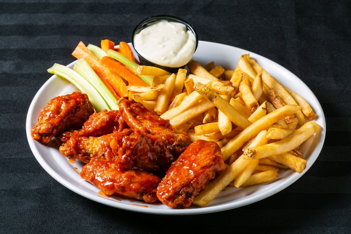 Wings (7 pcs) and Fries