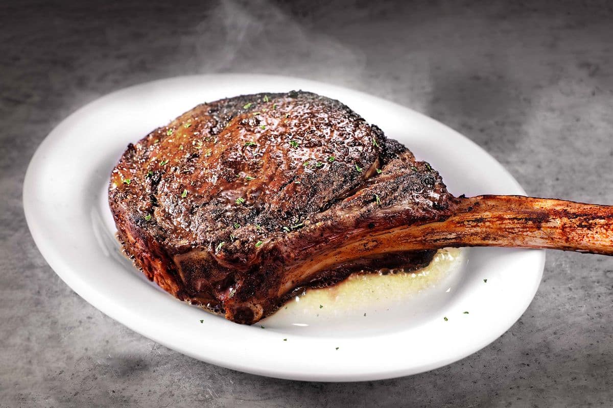 Tomahawk Ribeye (40 oz)