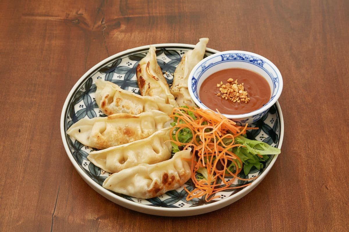 24. Gyoza (6 mcx / 6 pcs)