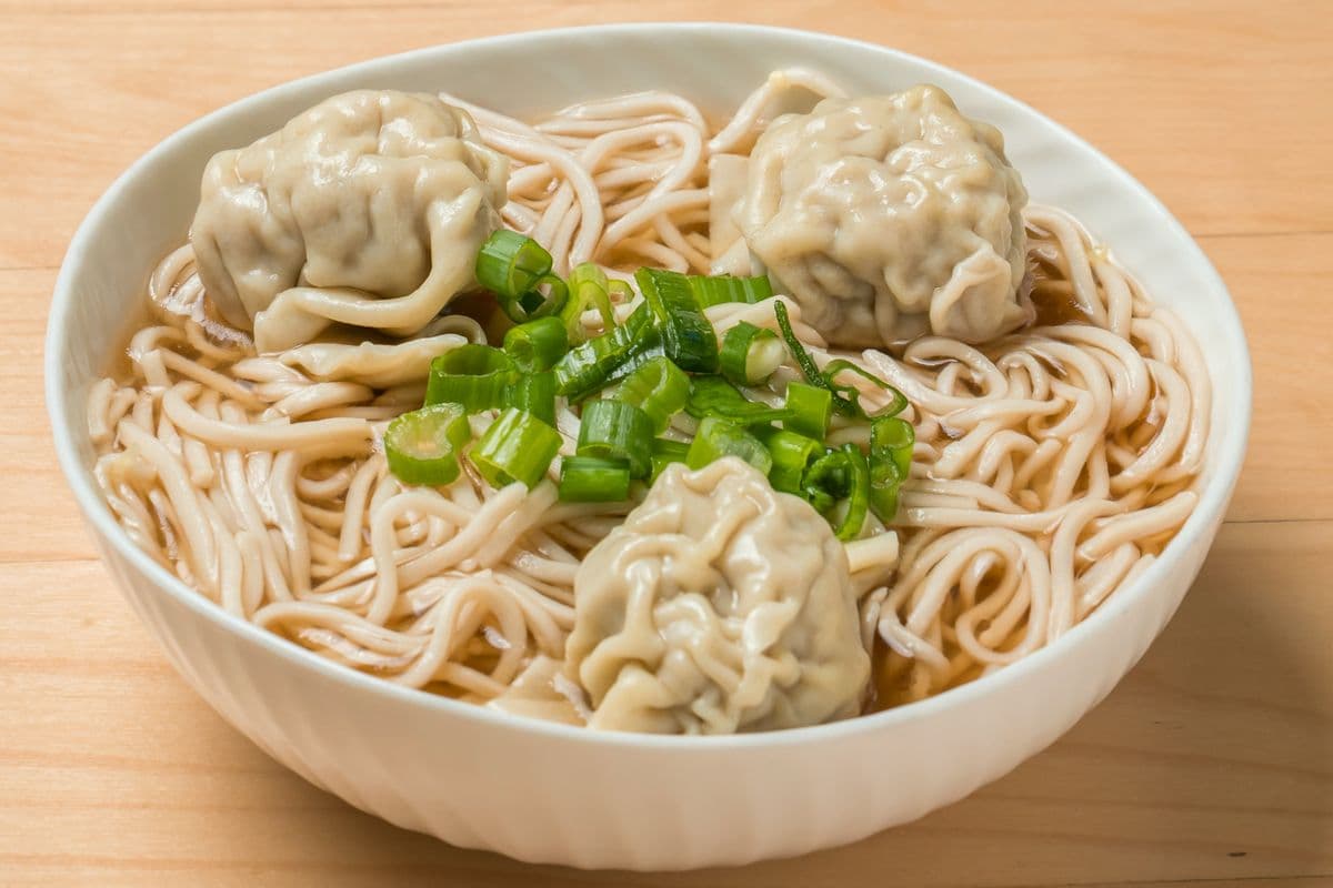 Pork Wonton Noodle Soup (3 pcs)