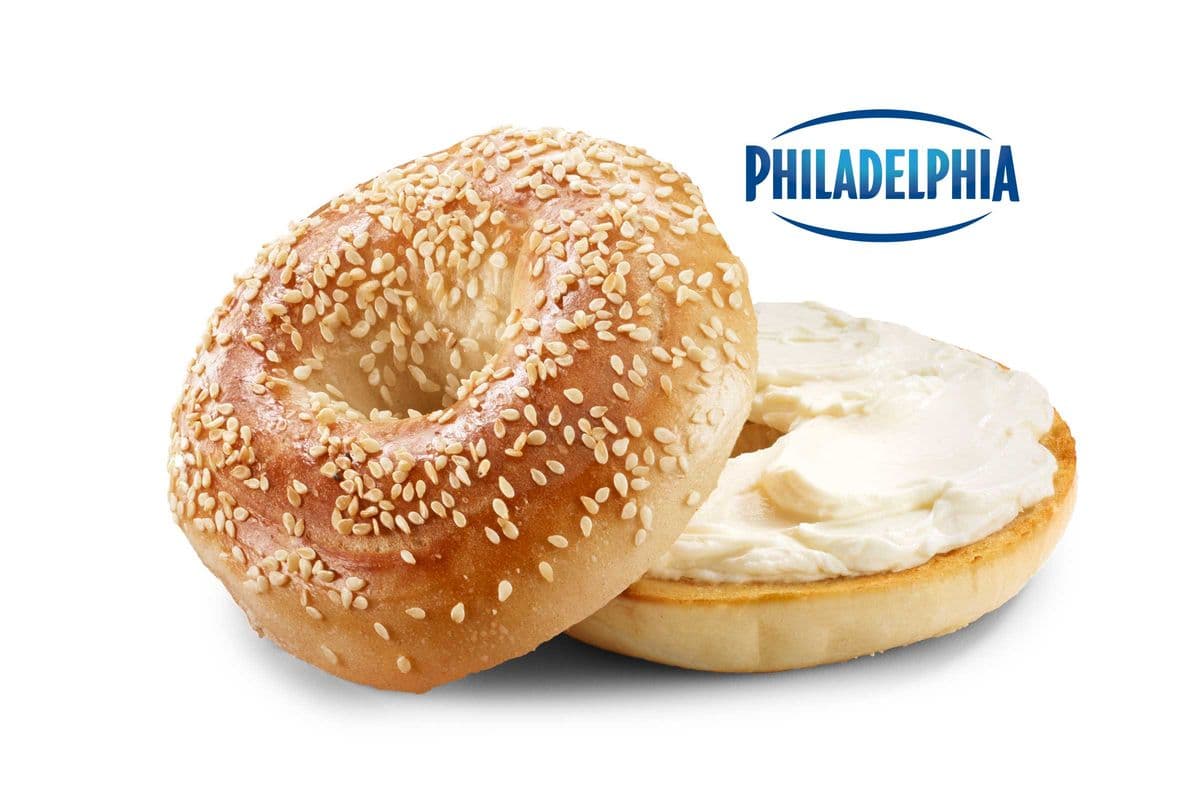Sesame Bagel w/ Regular Cream Cheese Product [380.0 Cals]