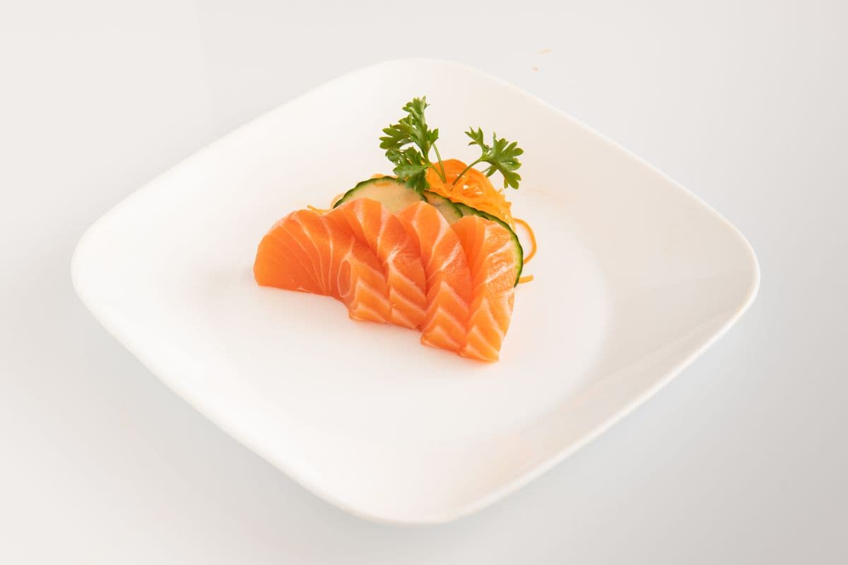 Salmon (Sake) Sashimi (2 pcs)
