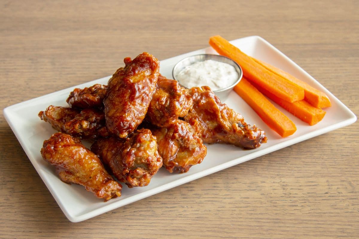 Famoso Wings