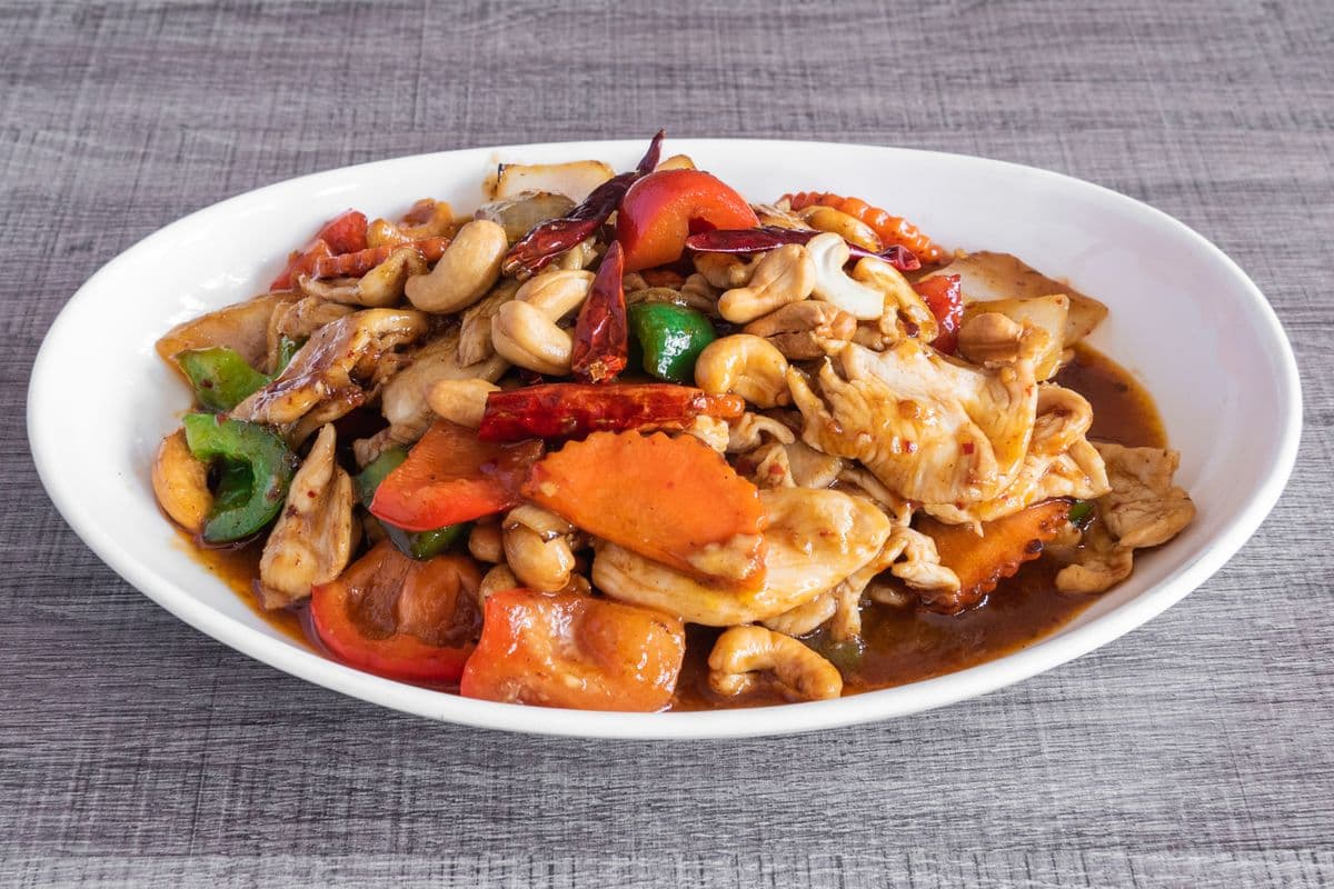 FR1 . Cashew Nut Chicken