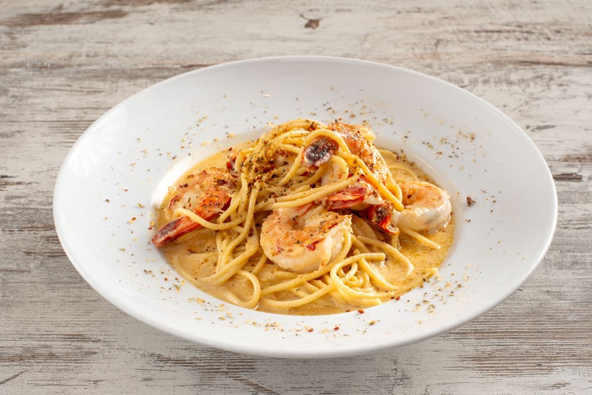 Linguini in Alfredo Sauce with Shrimp