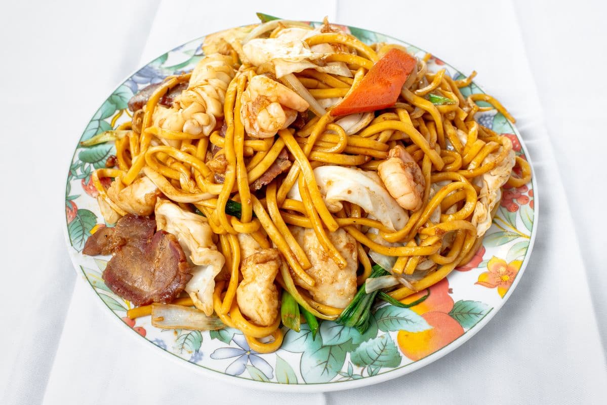 K1. House Special Stir-Fried Noodles