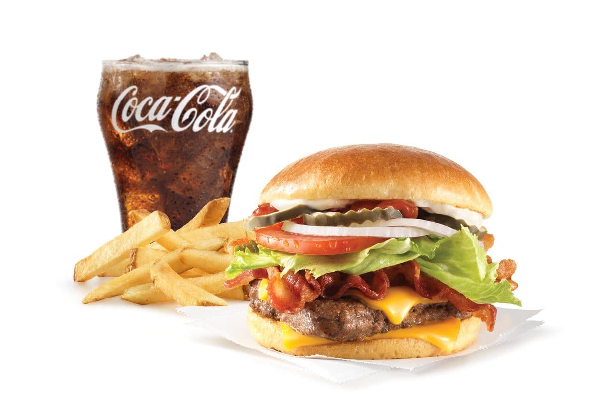 Combo bacon de luxe simple avec fromage 1/4 lb* / Bacon Deluxe 1/4 lb* Single with Cheese Combo (Cals: 840-1260)