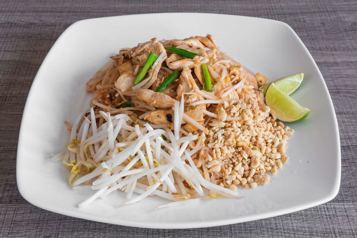 FR4 . Pad Thai
