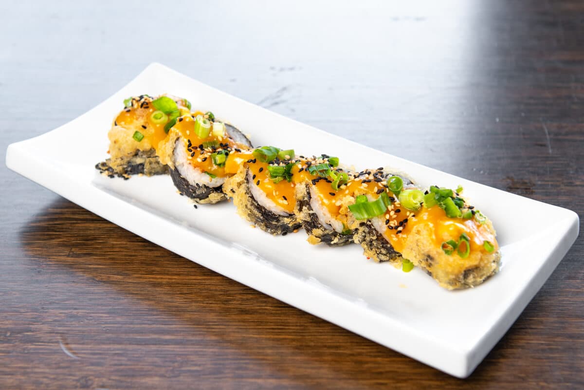 Cheezy Poutine Roll (6 pcs)