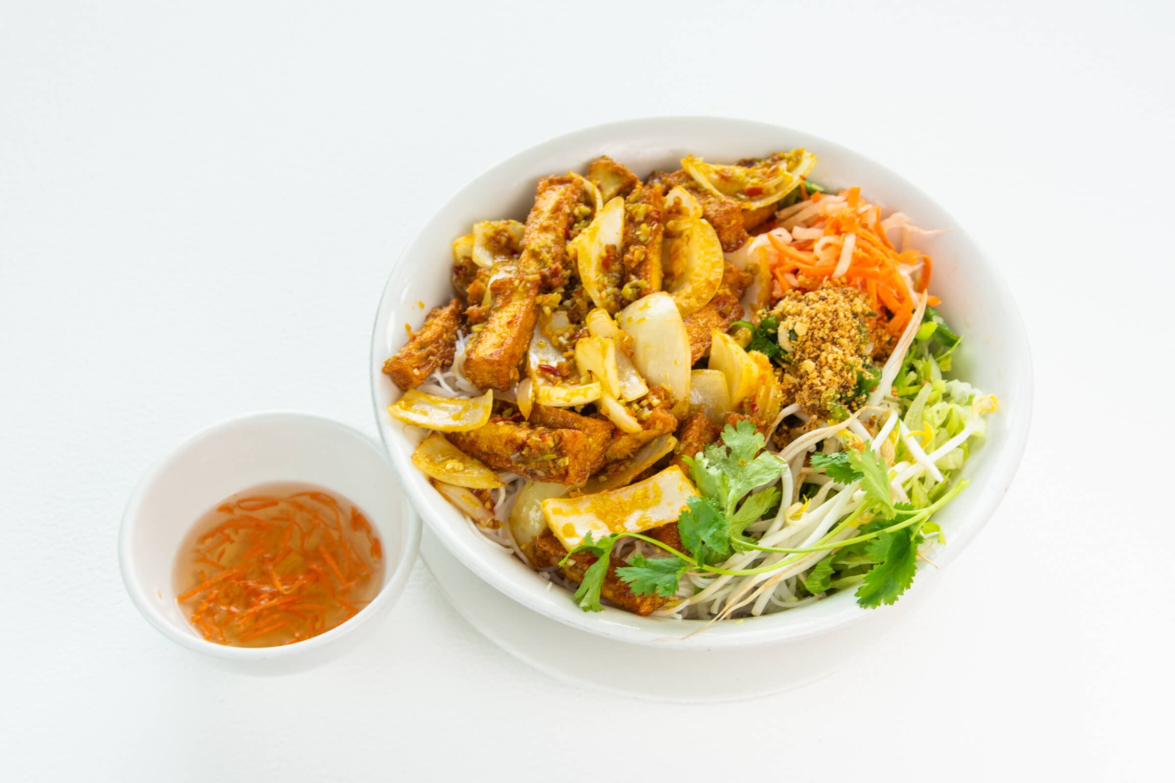 57. Vermicelli with Wok-Seared Tofu in Spicy Lemongrass