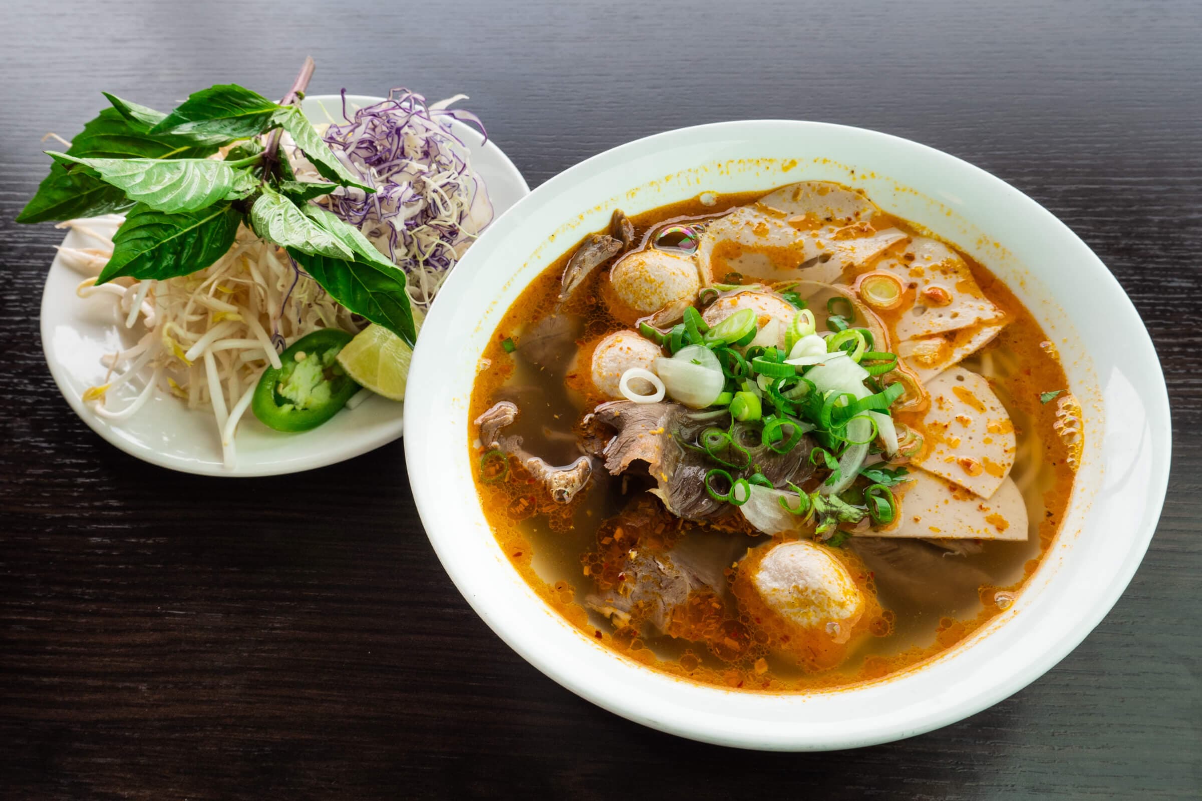 S06. THAI STYLE SEAFOOD RICE NOODLE SOUP