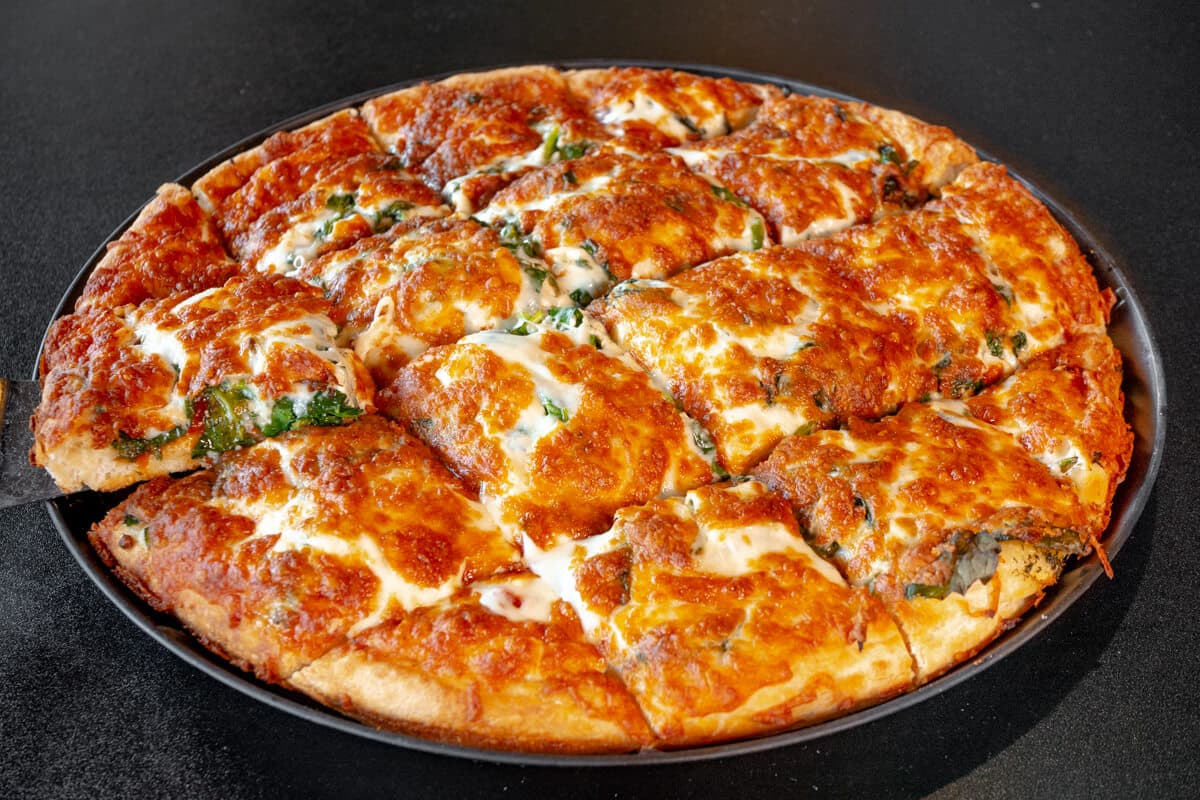 28. 15" Extra Large Spinach and Feta Pizza