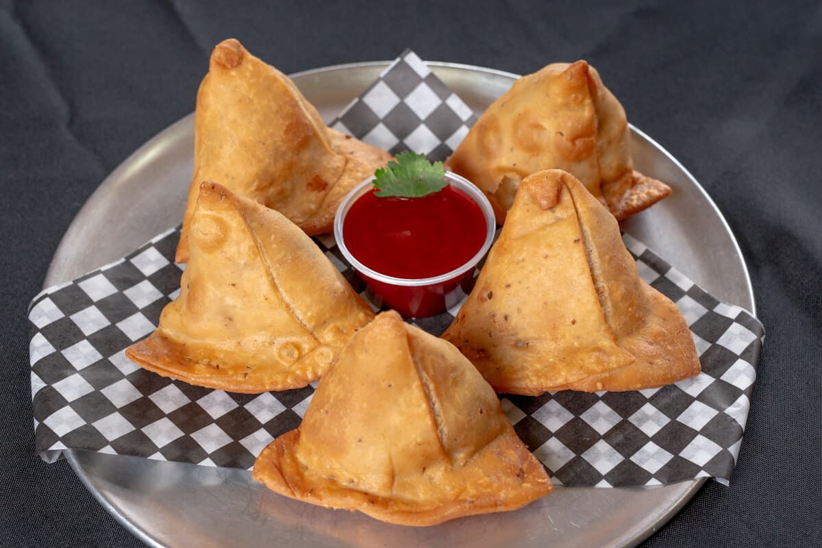 Veggie Samosa (1 pc)