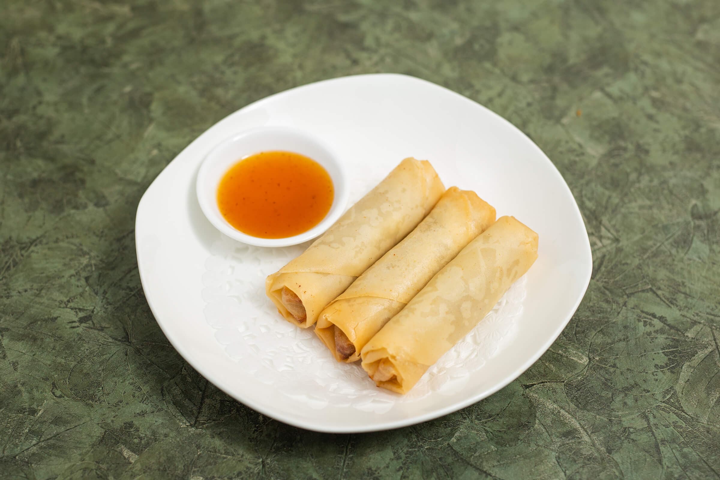 29. Vietnamese Spring Rolls (3 pcs)