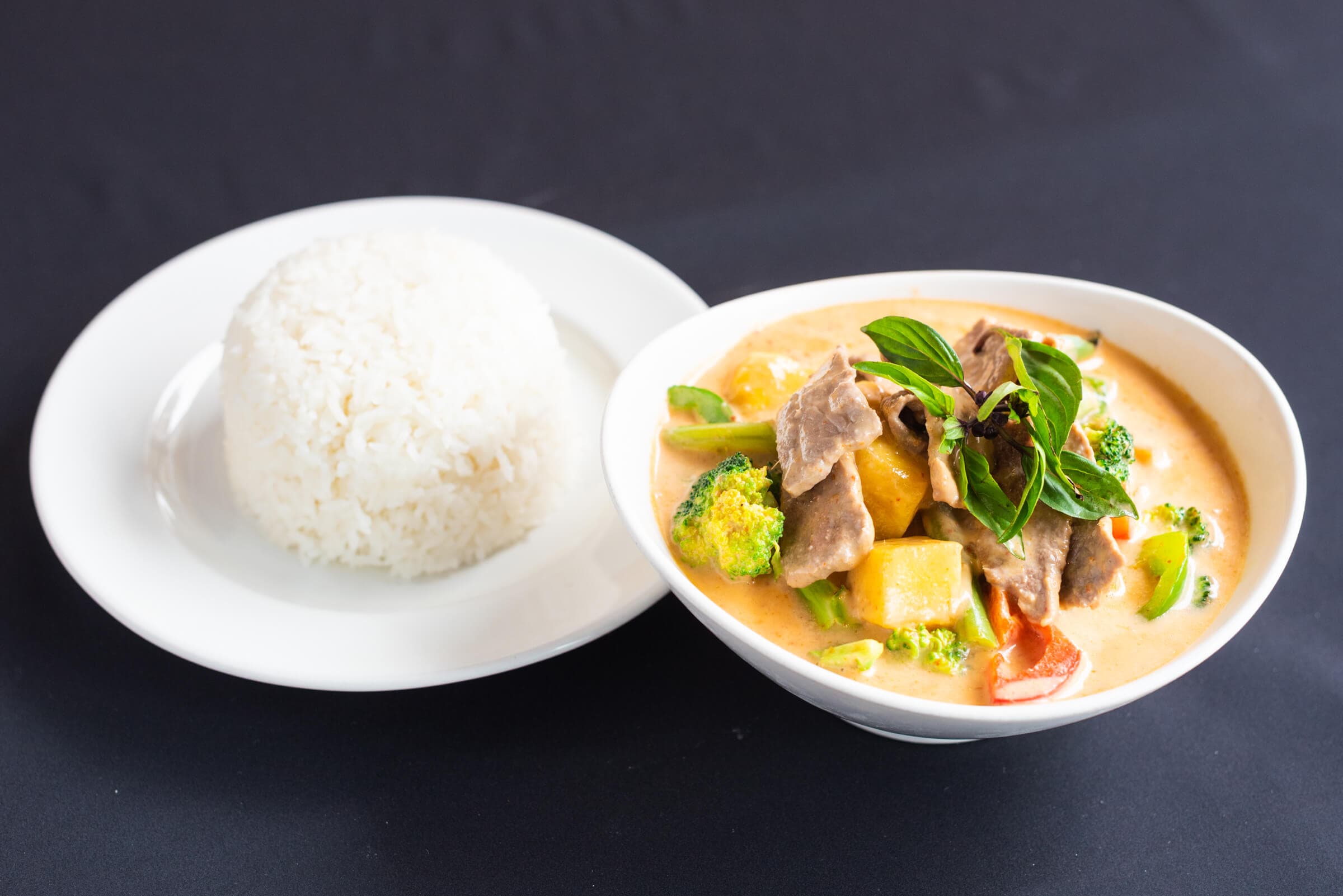 Red Curry Beef with Mango