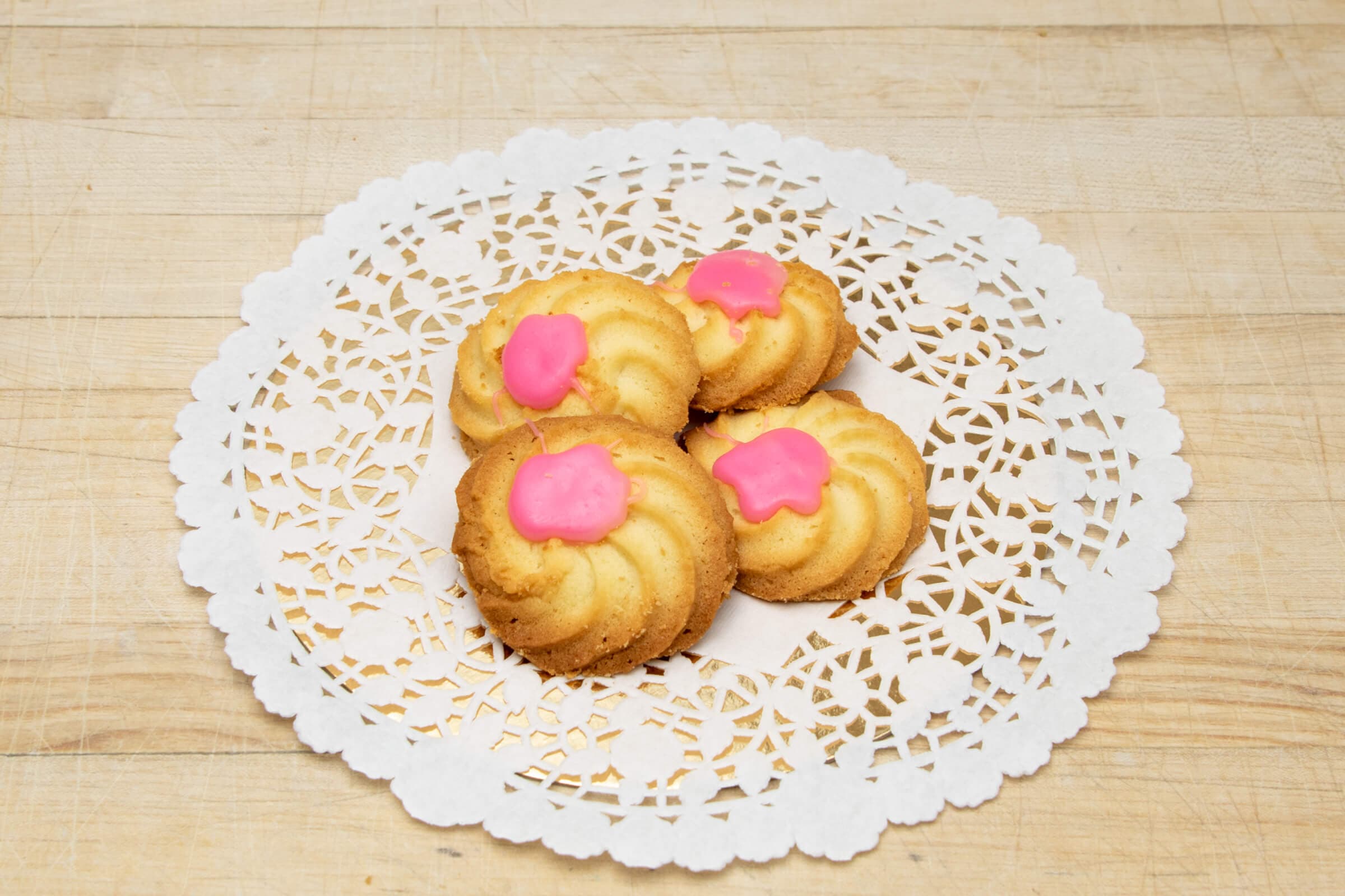 Butter Spritz Fondant Pink (12 pcs)
