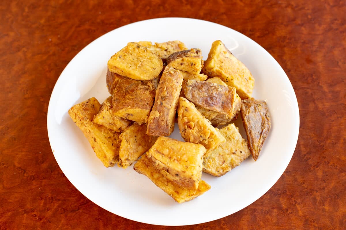 Fresh Cut Potato Wedges (1 lb)