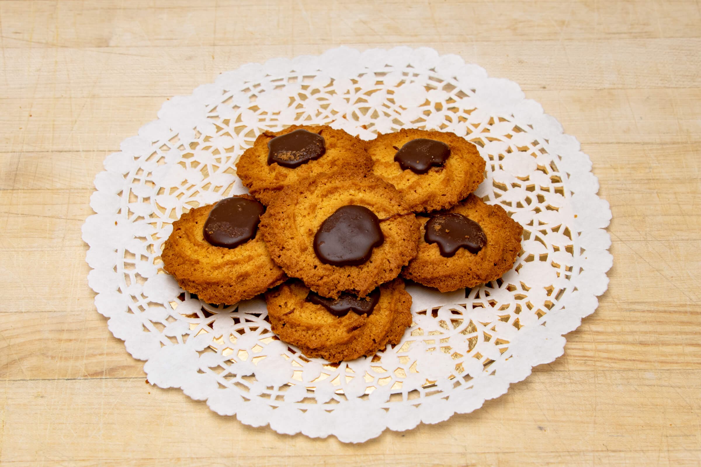 Brown Eyes Cookies (12 pcs)