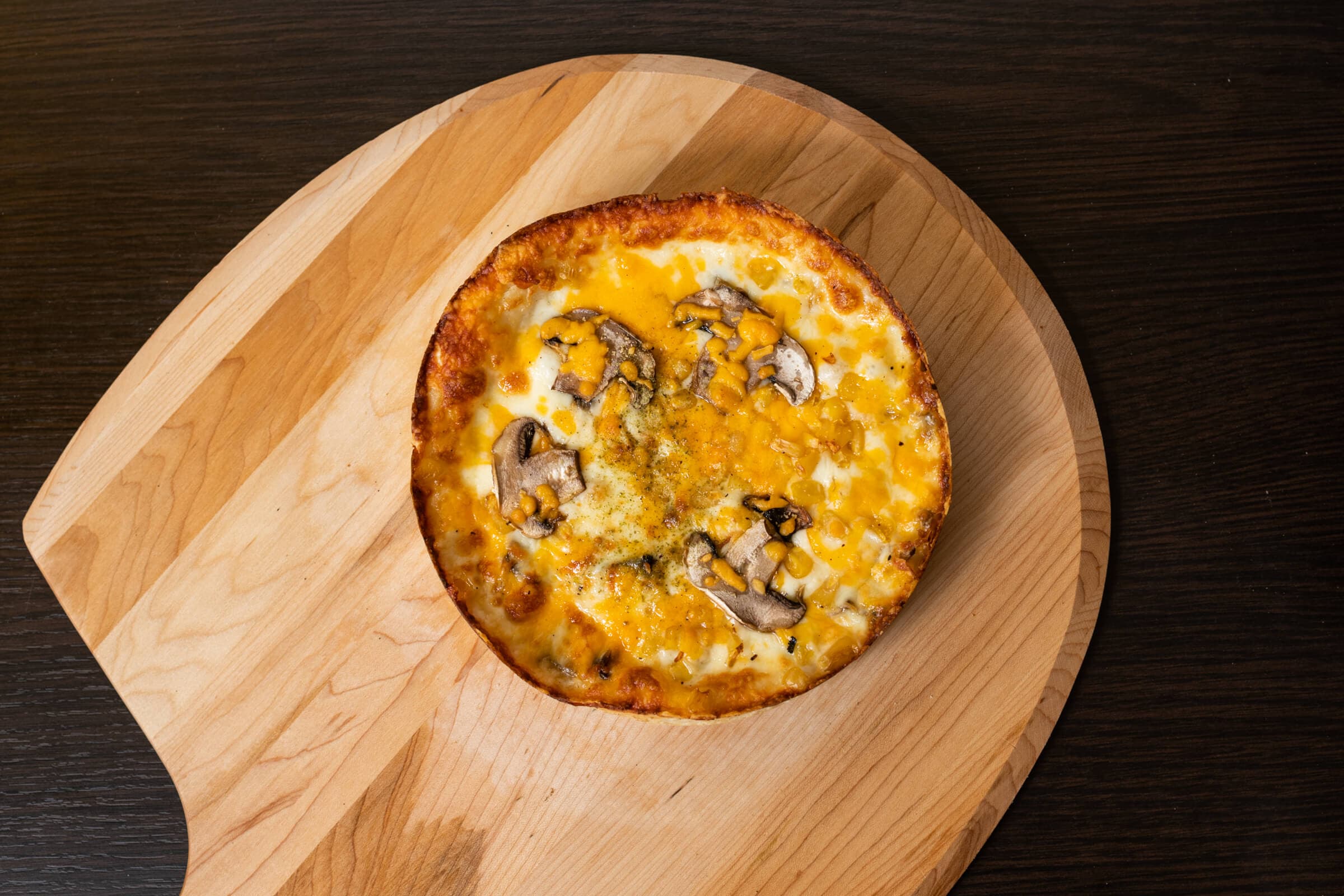 Medium Mushroom, Cheese, and Corn Pizza (10 inch / 8 Slices)