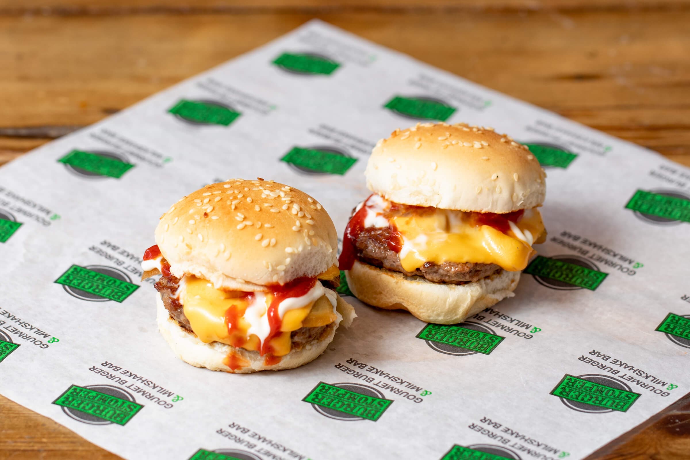 Stompinis (Two Mini Burgers)