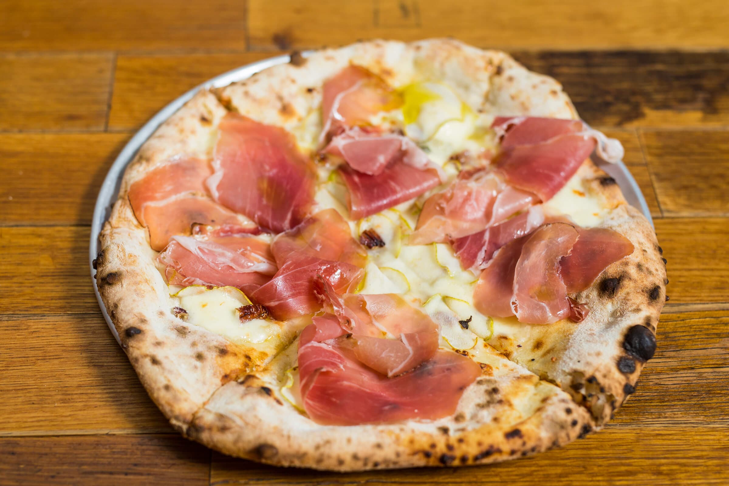 Pera e Prosciutto Pizza