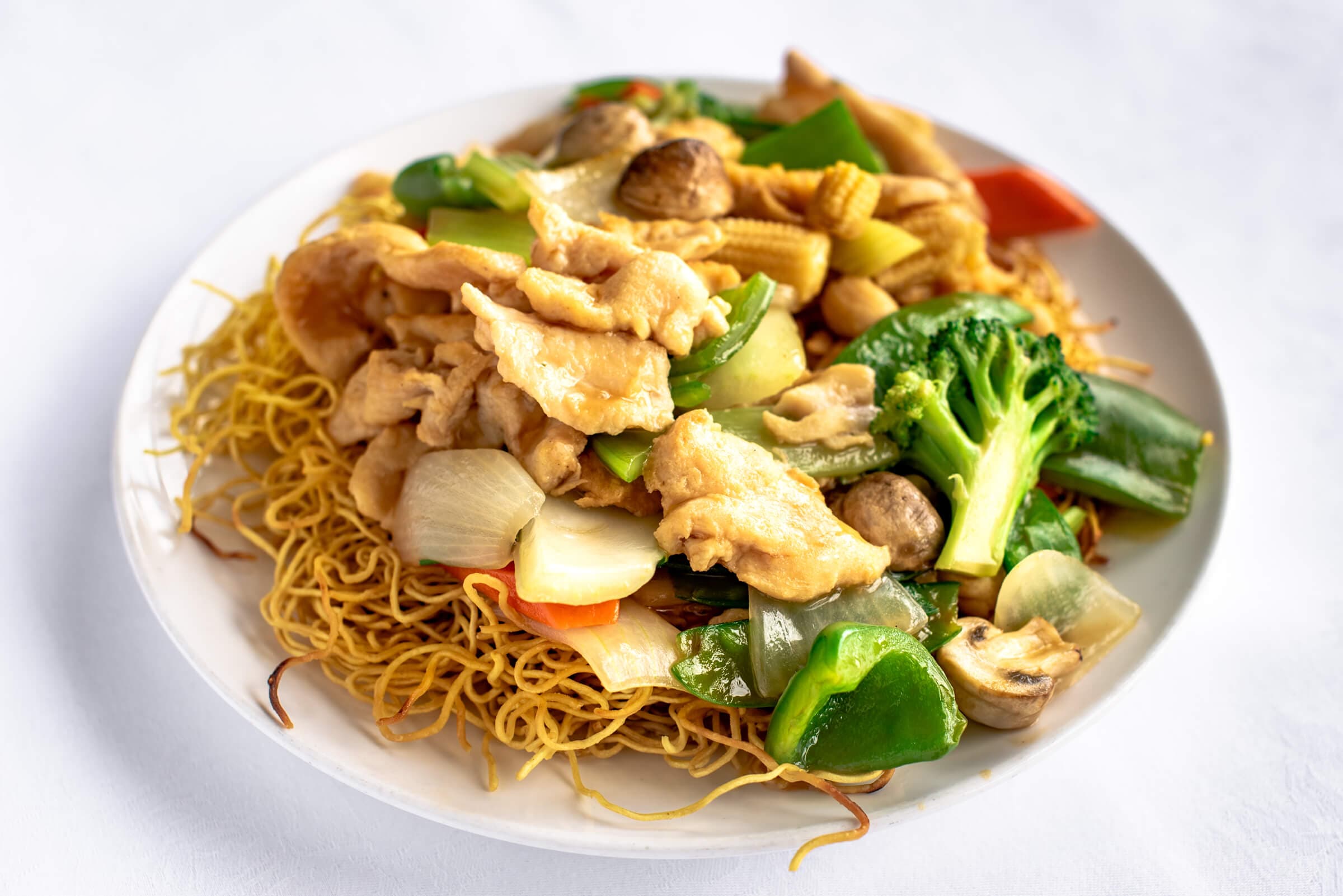 N24. Cantonese Chicken Chow Mein