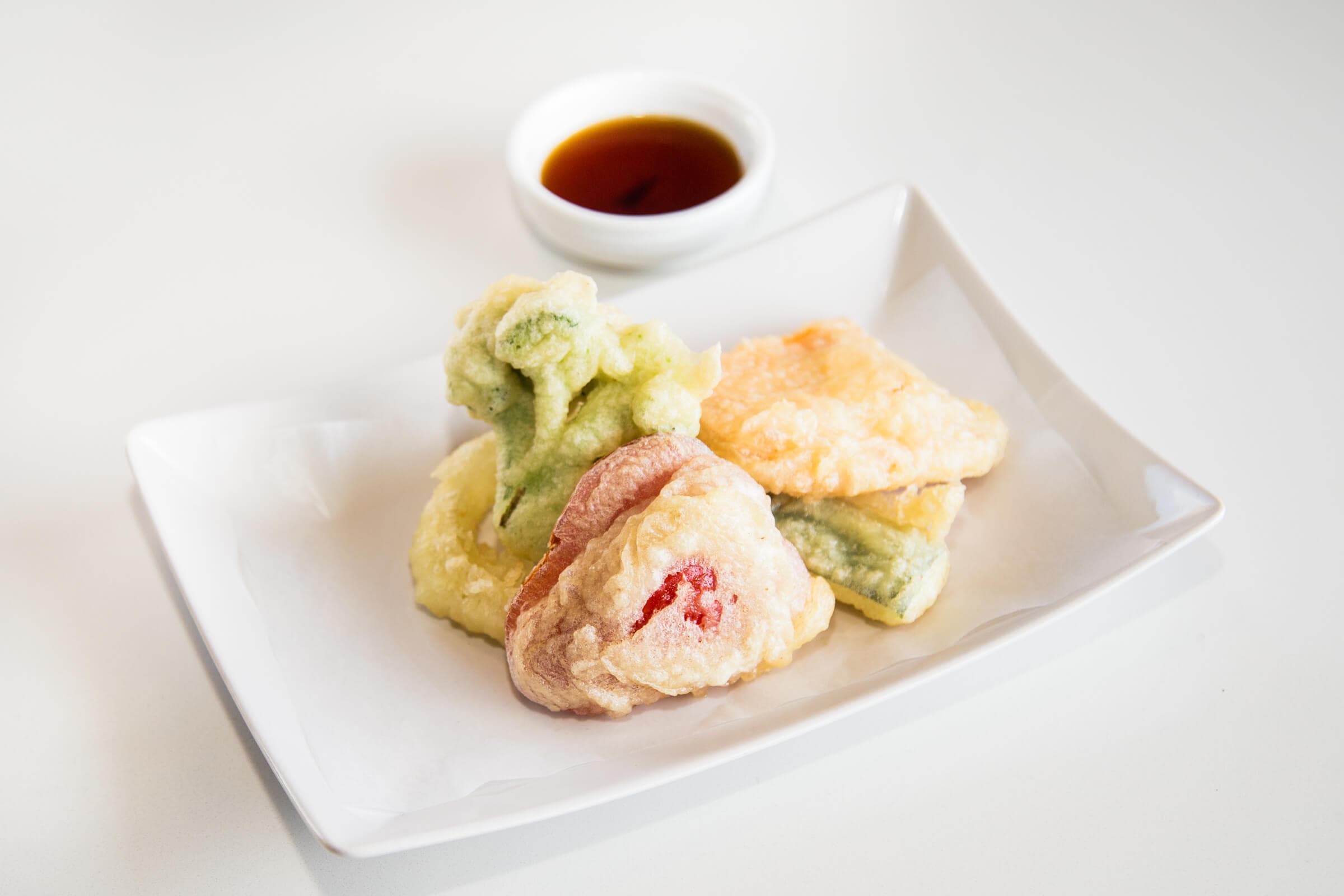 76. Vegetable Tempura (5 pcs)