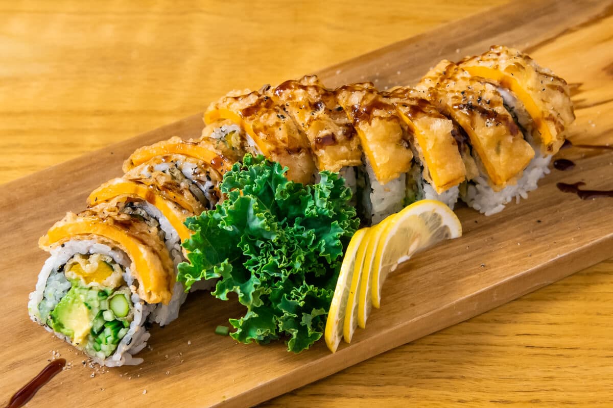 Veggie Dragon Maki (10 pcs)