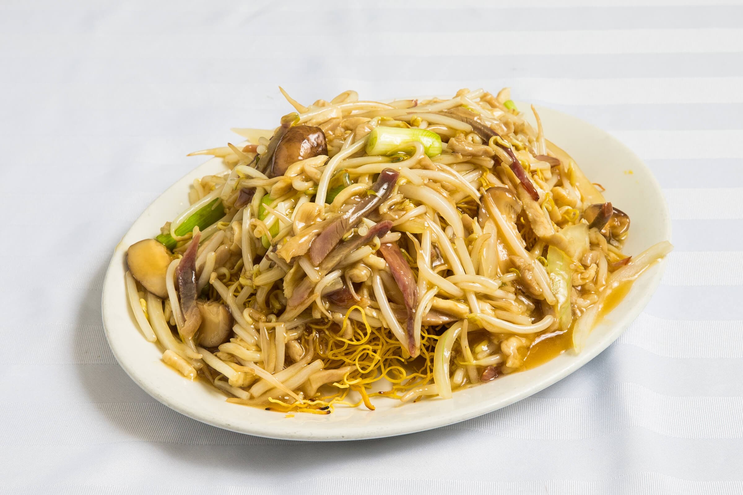 191. Fried Noodles with Shredded Pork, Chicken, and Chinese Mushrooms