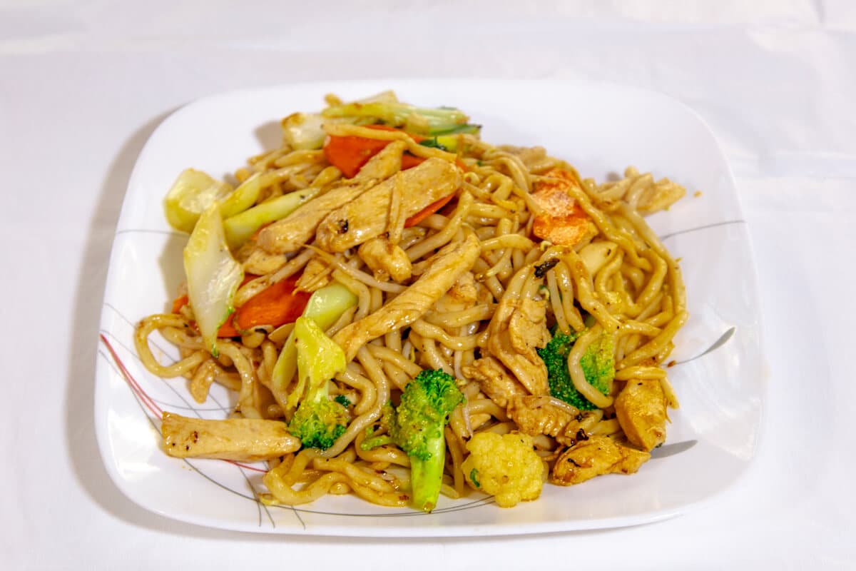 Shanghai Chicken, Beef, or Pork Chow Mein