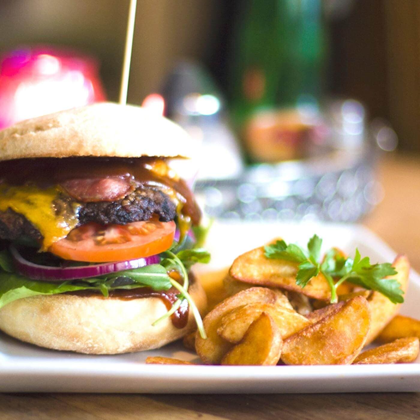 Corner Bar & Grill