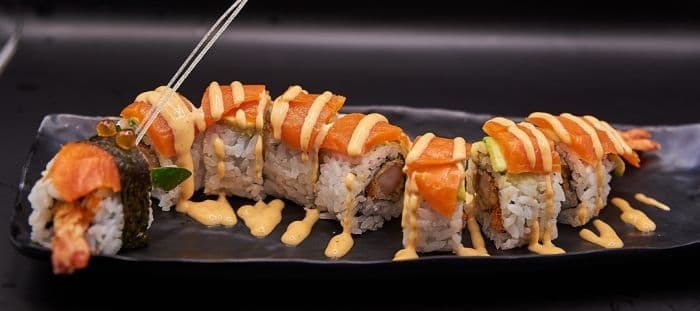 Female Dragon Roll (8 pcs)