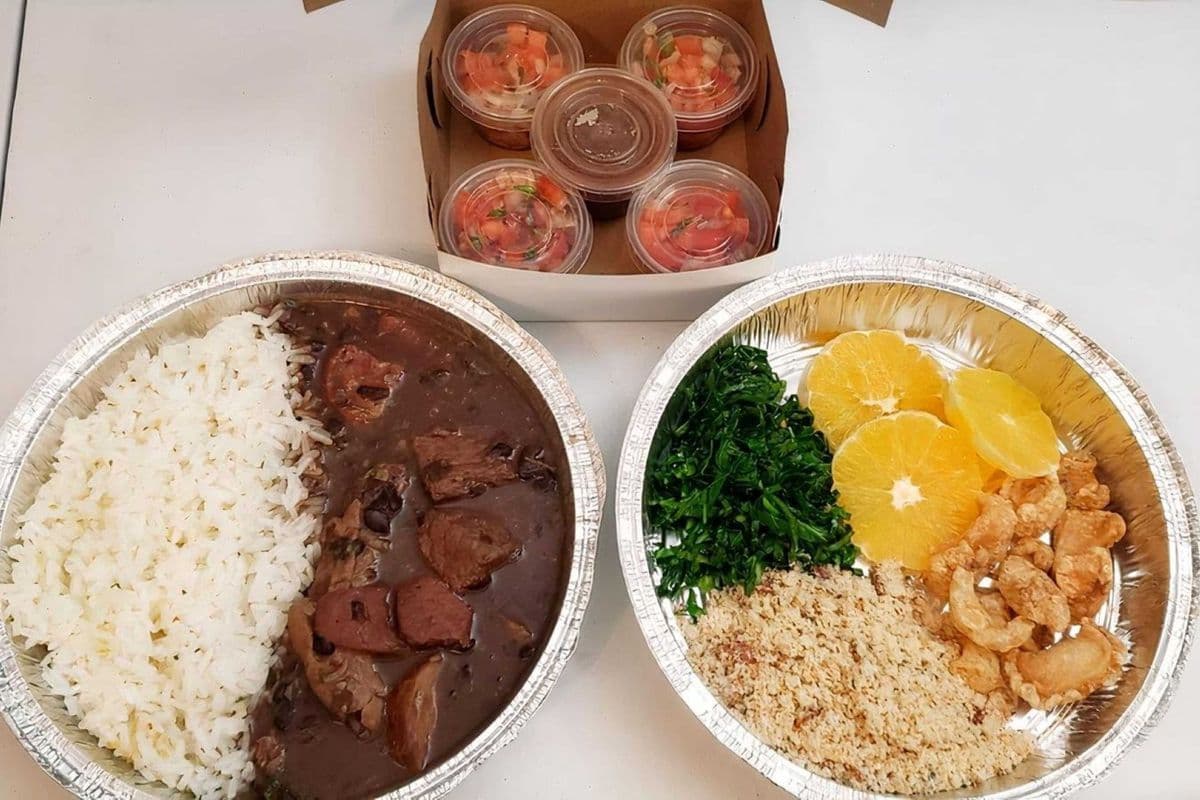 FEIJOADA COMPLETA - 5 Acompanhamentos