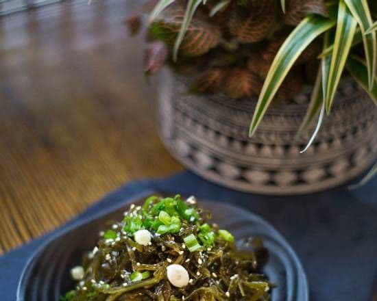 Fresh Seaweed with House Soy Sauce (凉拌鲜海带丝)