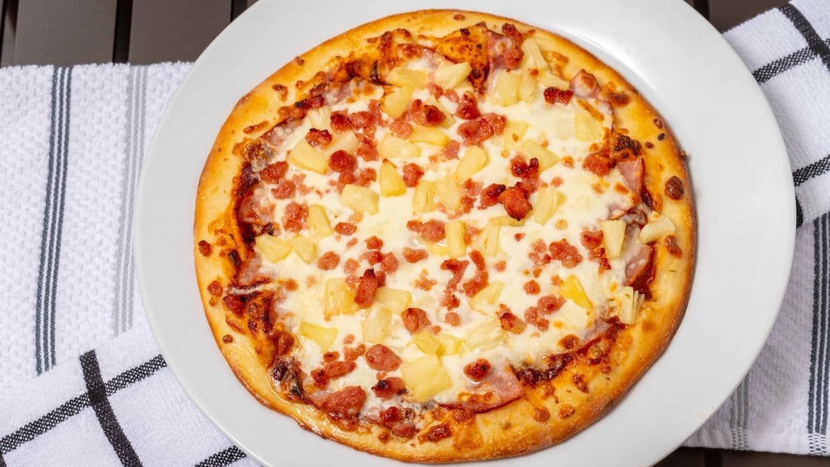 Medium Trip to Hawaiian Pizza