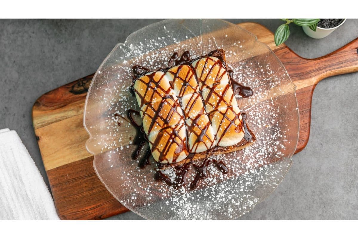 E01. Marshmallow Toast