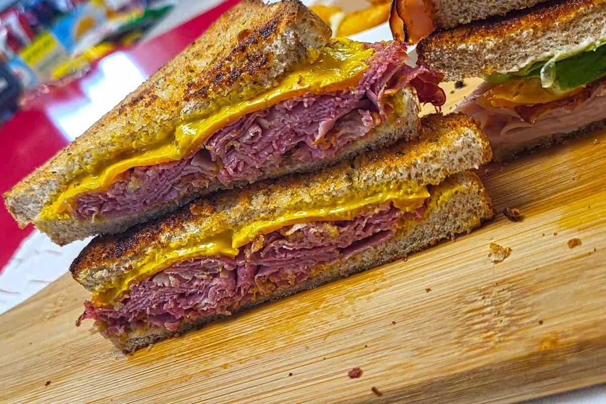 Smoked Corned Brisket (1 Sandwich)