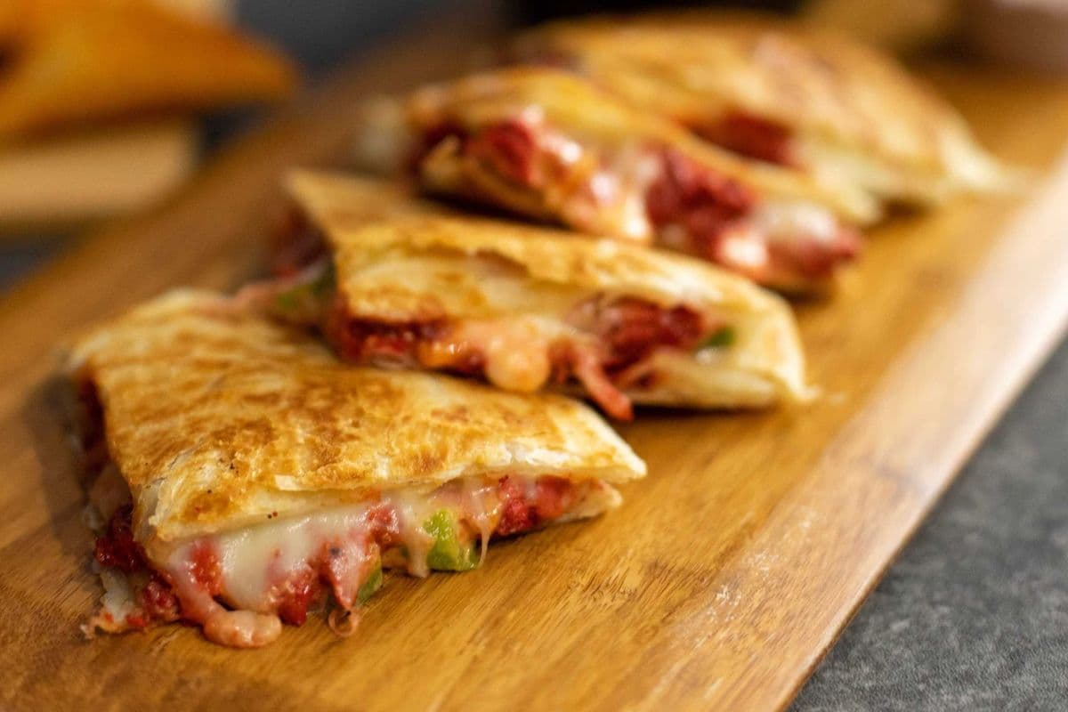 Tandoori Paratha Pizza