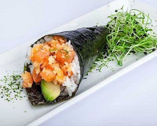 Spicy Salmon and Avocado Handroll (1 pc)
