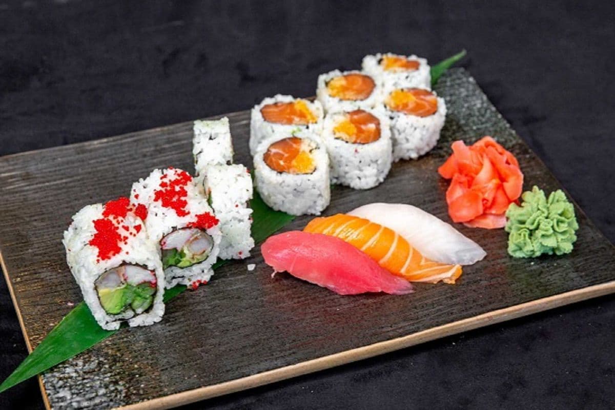 Popular Sushi Combo A (15 pcs)