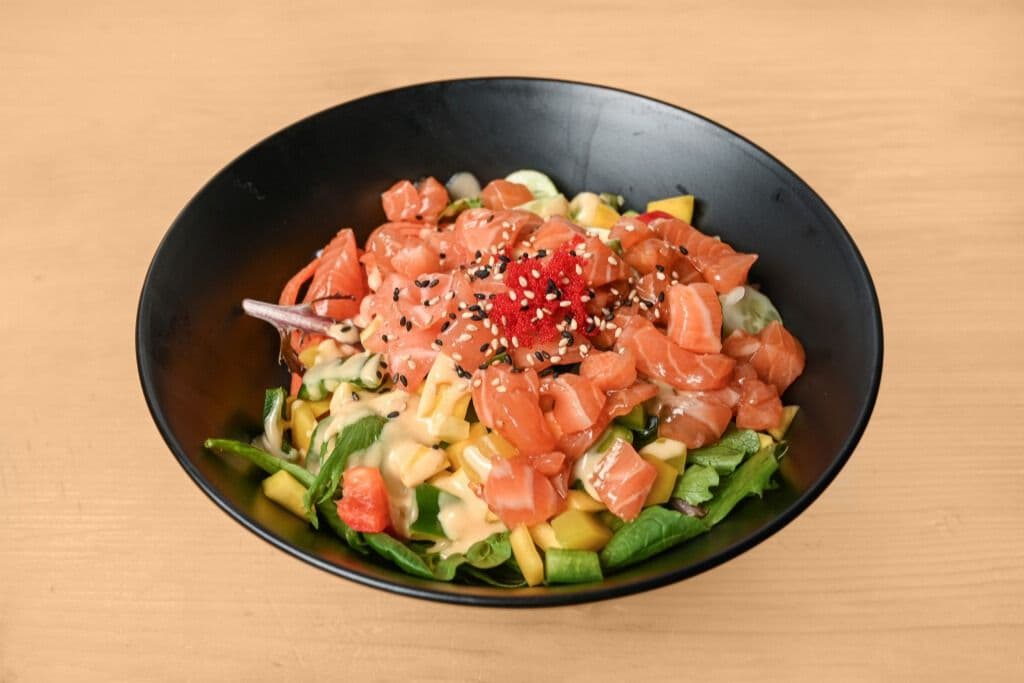 1. Poké au saumon