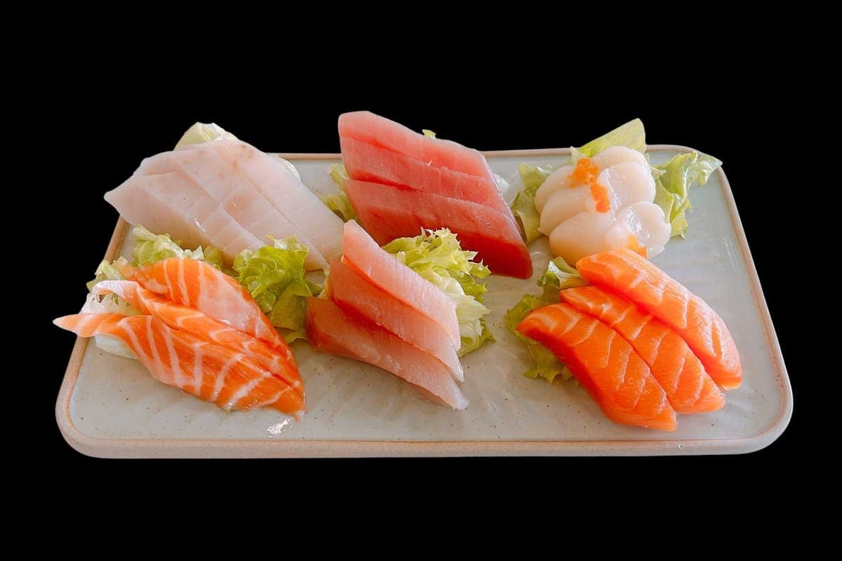Deluxe Assorted Sashimi - 18 pc