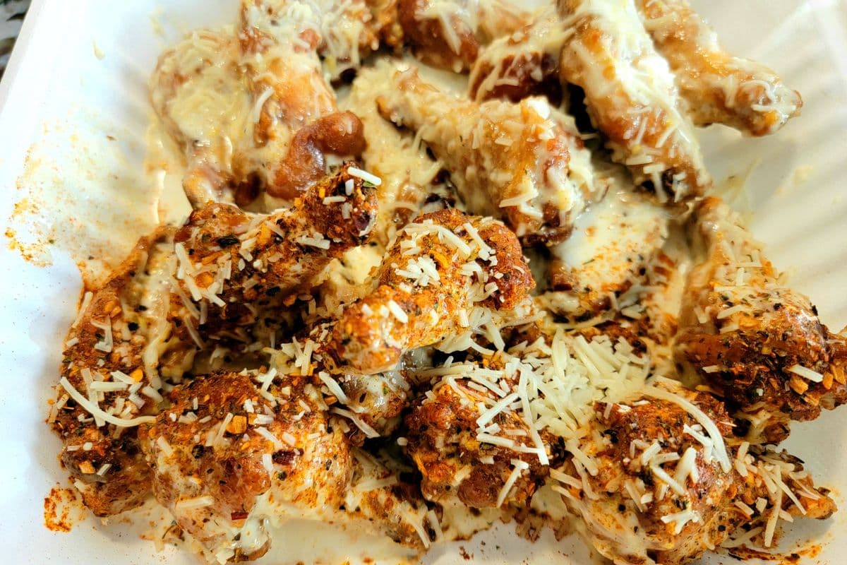 Big CLASSIC Phenomenally Naked Bone In Wings (14 wings)