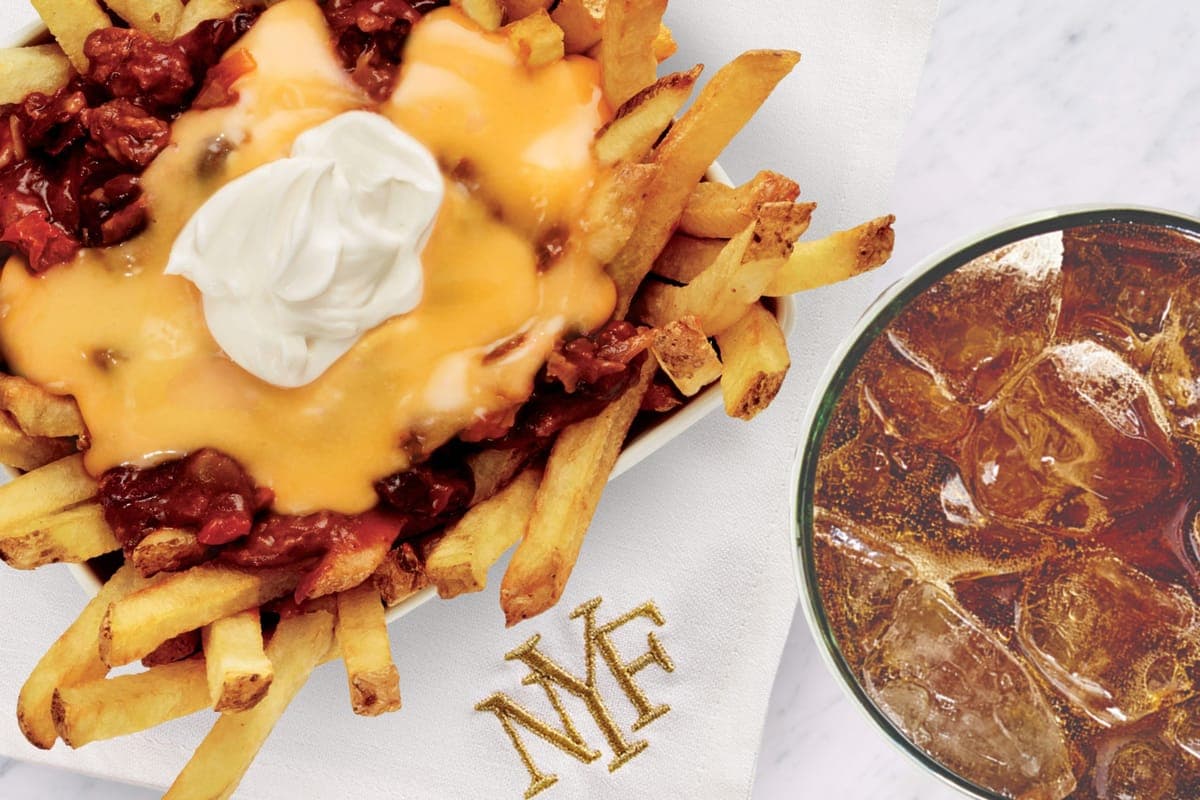 Frites avec fromage et chili et Duo Pepsi / Chili Cheese Fries + Pepsi Combo